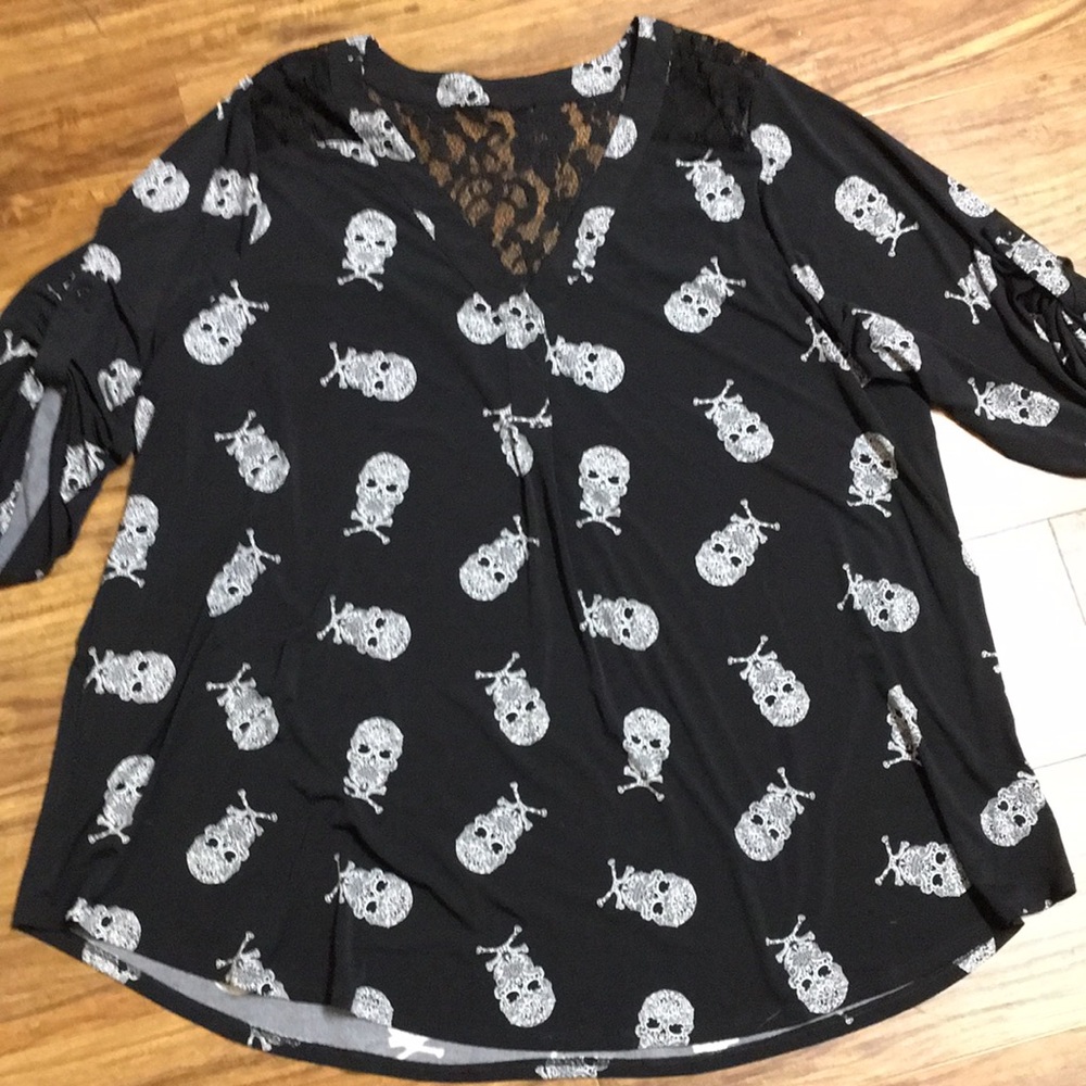 3 for $15 Torrid Skull Print Top